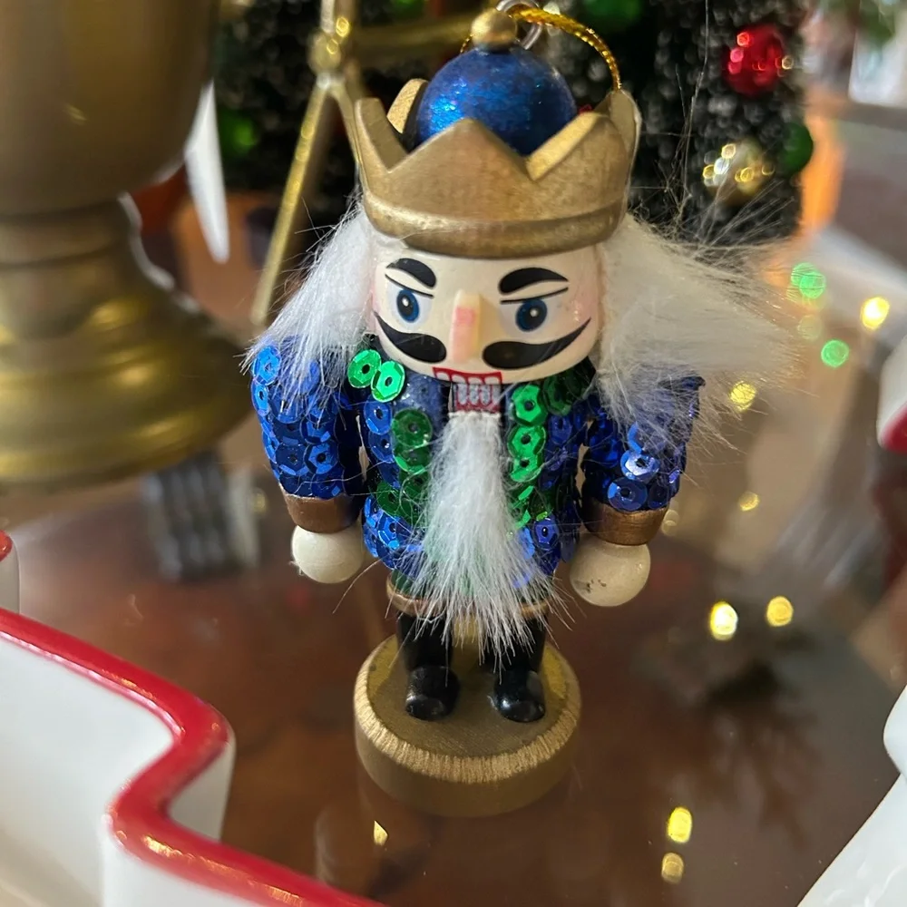 Christmas Bundle w/Holiday Tree Dishes & Nutcracker Ornament